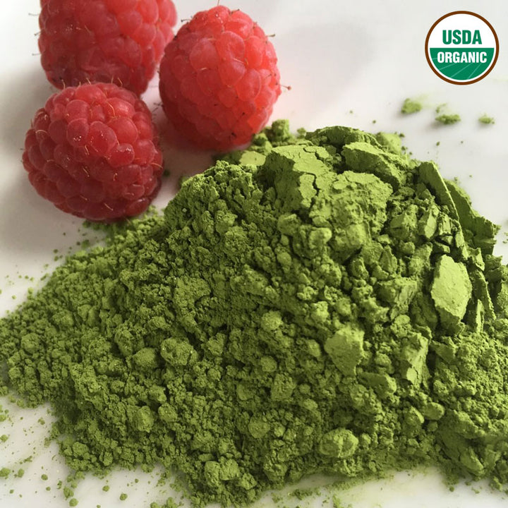 Matcha Raspberry Powder with Raspberries 